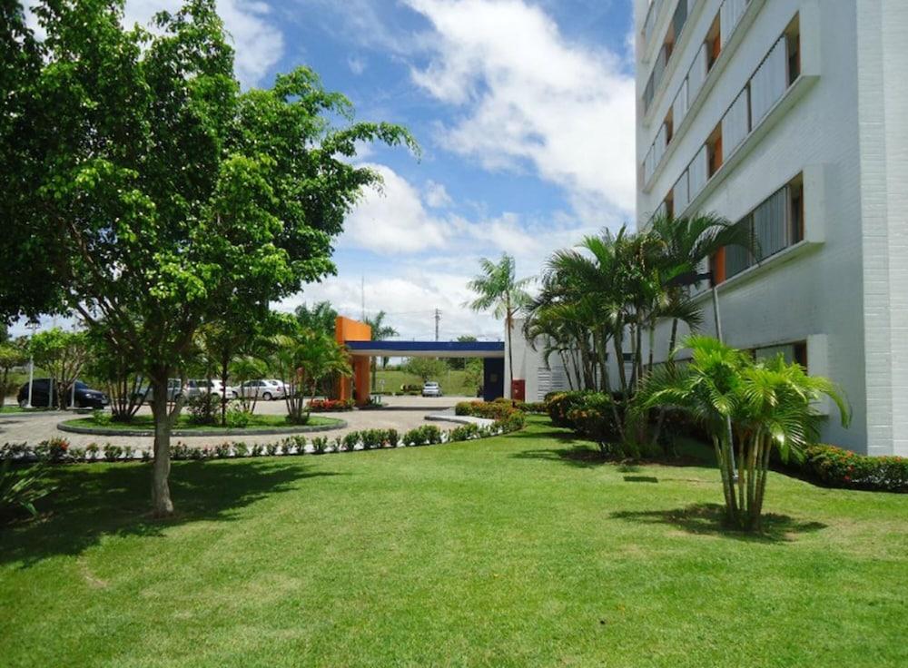 Ibis Manaus Distrito Industrial Exterior photo